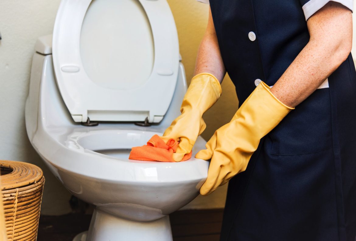 cleaning toilet