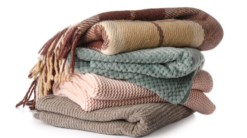 Which Type of Blanket Is Best for Winter