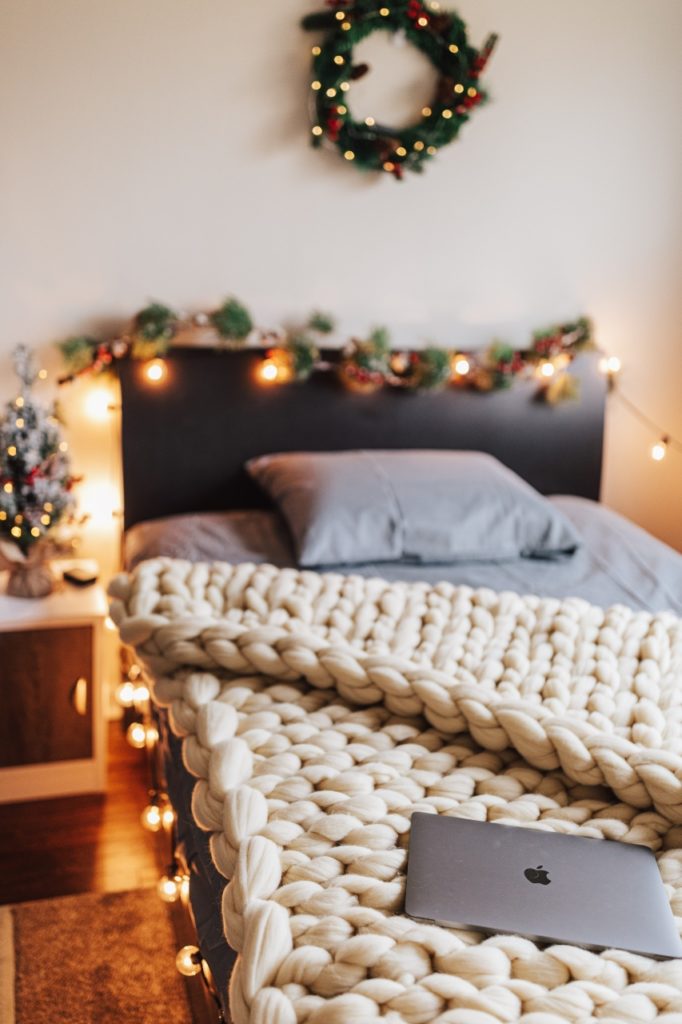Winter Decor Ideas For Your Room